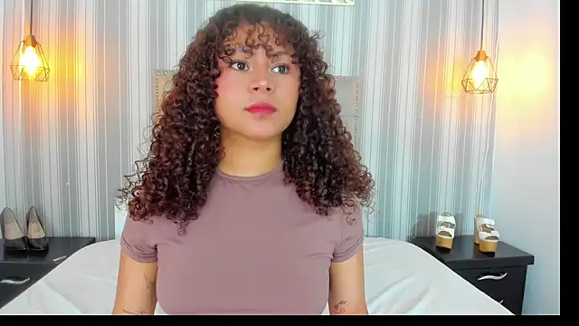 Sofiapassionne online show from July 8, 1:57 pm