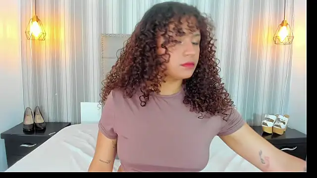 Sofiapassionne online show from July 5, 2:12 pm
