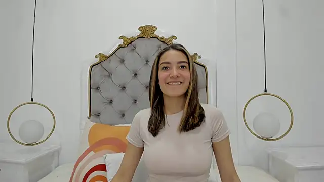 Skylerwhite02 online show from July 25, 3:46 am