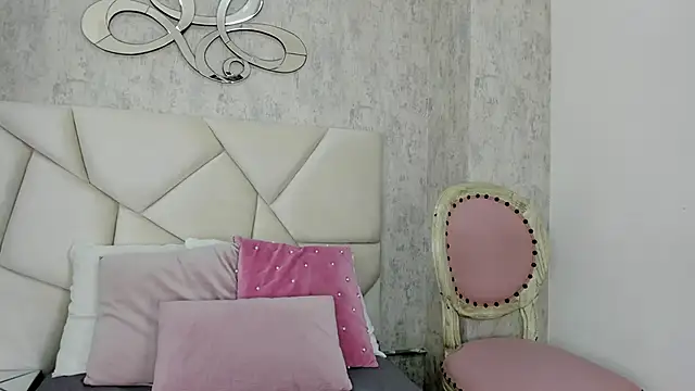 Snapshot of Skylerwhite02 chatting on October 11, 8:00 pm Skylerwhite02 online show from October 11, 8:00 pm
