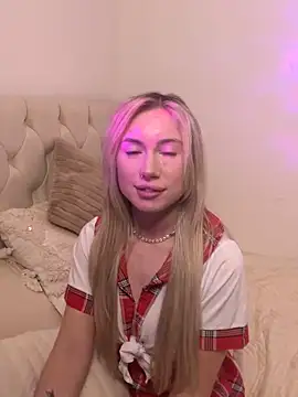 SexySaraxxoo online show from November 5, 5:29 pm