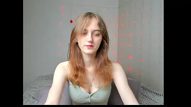 dreamy pollyyy online show from May 22, 4:32 am