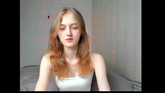 dreamy pollyyy online show from May 16, 8:30 pm