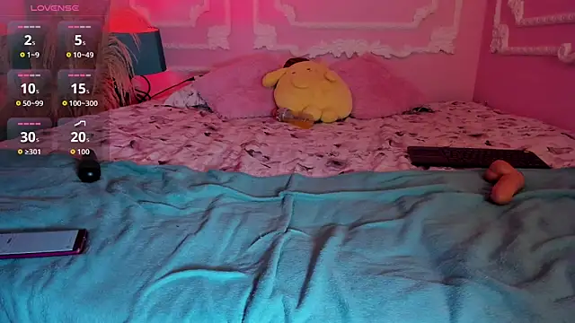 EmilyBorch online show from November 3, 12:42 pm