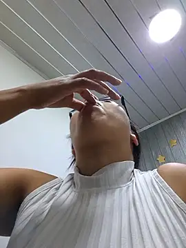 susan mooree online show from December 19, 7:17 pm