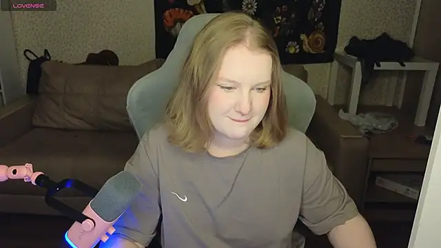 OliviaBlade online show from November 30, 1:37 pm