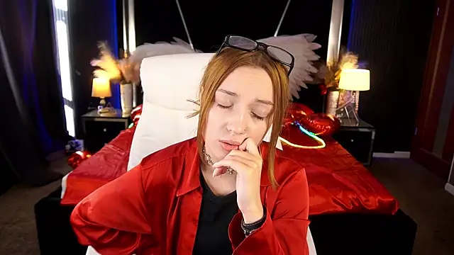 FoxyMayy online show from June 23, 2:48 pm
