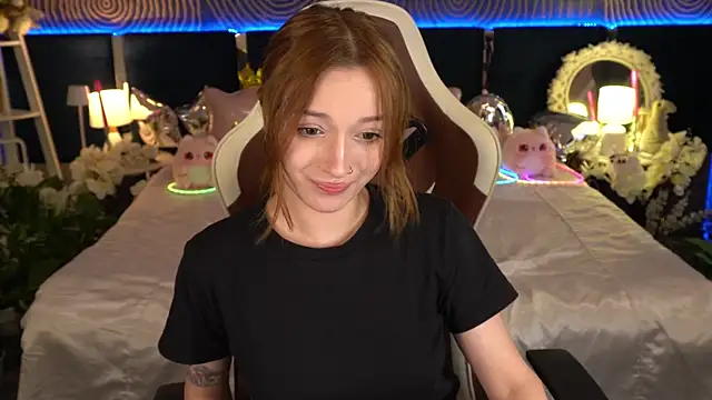 FoxyMayy online show from June 13, 1:19 pm