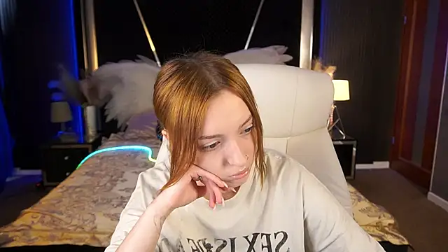 FoxyMayy online show from June 26, 1:23 pm