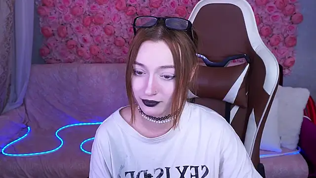 FoxyMayy online show from June 8, 1:28 am