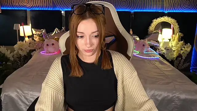 FoxyMayy online show from June 19, 12:52 pm