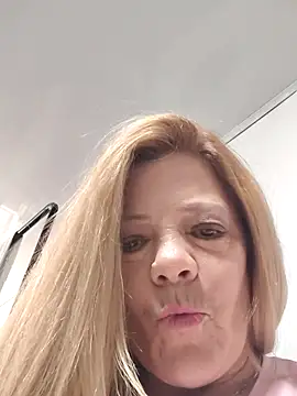 Snapshot of Casandra_Cruz chatting on October 5, 2:00 pm Casandra Cruz online show from October 5, 2:00 pm