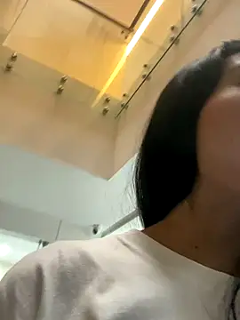 Leslie Bussh  online show from September 23, 10:19 pm