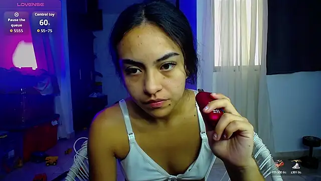 Leslie Bussh  online show from August 6, 1:29 pm
