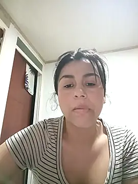 vanessa-titisM online show from December 4, 3:09 am