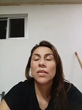 vanessa-titisM online show from August 1, 3:30 am