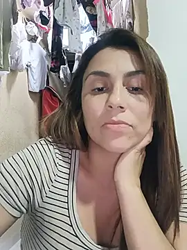 vanessa-titisM online show from July 3, 3:23 am