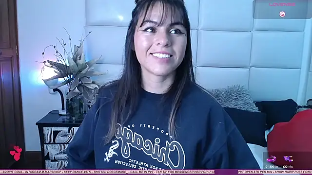 Snapshot of Nimphology chatting on September 18, 10:52 pm Nimphology online show from September 18, 10:52 pm