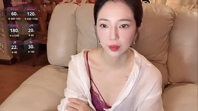 miss-lin online show from September 26, 2:25 pm