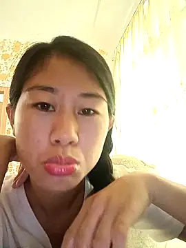 luy-xinh02 online show from October 7, 2:38 am