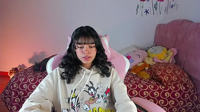 maddy parker   online show from July 5, 1:34 am