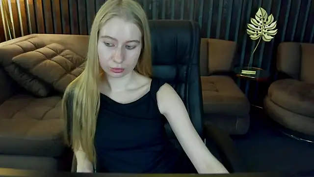 Alina Blonde online show from July 21, 10:49 am