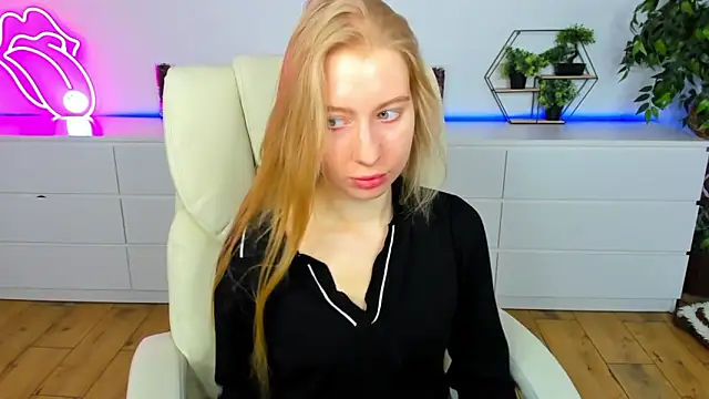 Alina Blonde online show from February 5, 7:00 am
