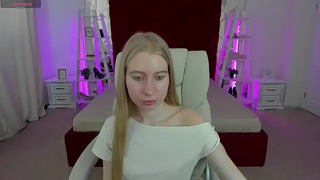 Alina Blonde online show from July 20, 10:39 am