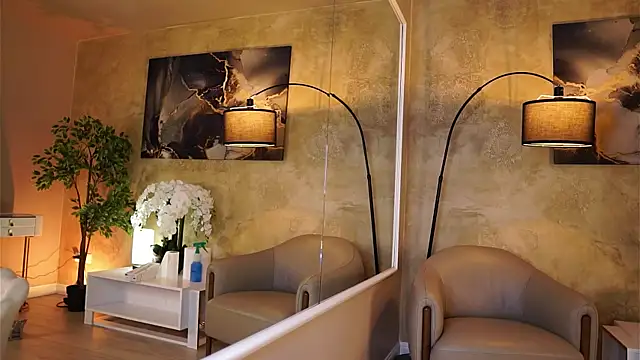 YuliaDesirevska online show from September 24, 7:46 pm