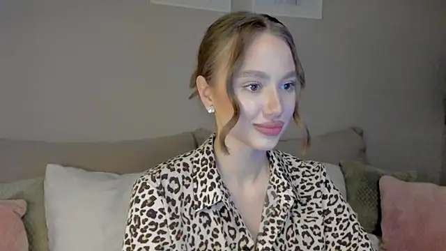 Stefa Evans online show from October 2, 4:17 am