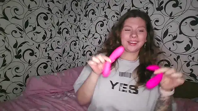 YourEmilie online show from February 15, 1:21 pm