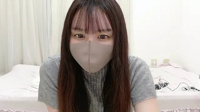  Mia land  online show from May 8, 1:47 pm