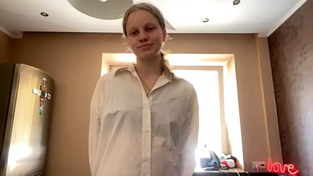 Snapshot of GlyndaCaver chatting on September 20, 12:14 pm GlyndaCaver online show from September 20, 12:14 pm