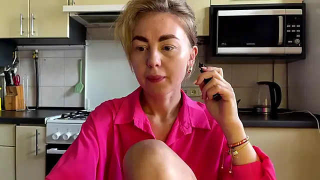 MartaLuna  online show from July 23, 10:34 am