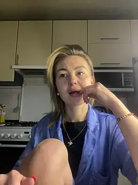 MartaLuna  online show from February 20, 1:23 pm