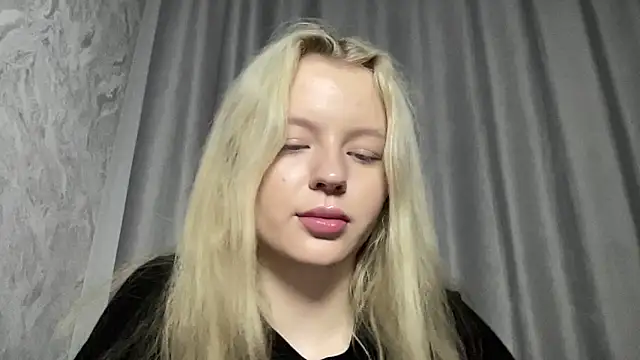 Snapshot of D0llySheep chatting on September 30, 5:51 pm D0llySheep online show from September 30, 5:51 pm