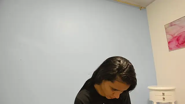 miajhonsonx online show from June 11, 1:30 pm