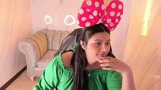 Snapshot of mia_hot_tf chatting on October 17, 9:40 pm mia hot tf online show from October 17, 9:40 pm