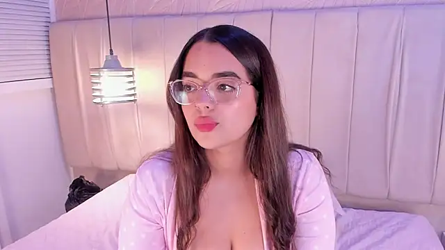 Snapshot of hannahst_ chatting on September 17, 8:29 pm hannahst online show from September 17, 8:29 pm