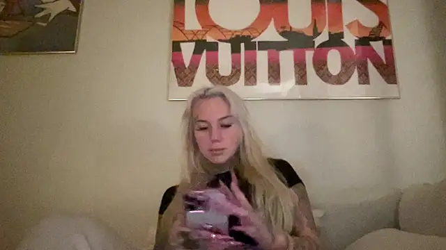 paulinaalatalo online show from March 23, 7:42 pm