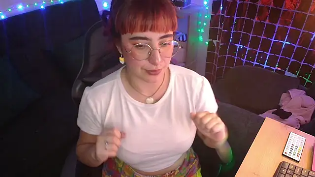 Miacatsito3 online show from April 28, 2:38 am