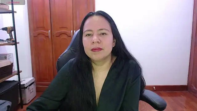 Snapshot of alexandraa19 chatting on October 11, 3:55 am alexandraa19 online show from October 11, 3:55 am