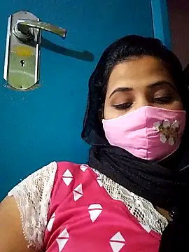 TAMI KAYAL online show from December 18, 4:23 pm