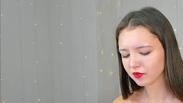 Amanda Reedd online show from October 30, 8:05 am