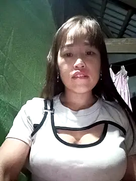 Snapshot of Vuong_x chatting on October 2, 8:25 pm Vuong x online show from October 2, 8:25 pm