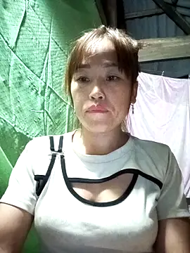 Snapshot of Vuong_x chatting on October 15, 2:41 pm Vuong x online show from October 15, 2:41 pm