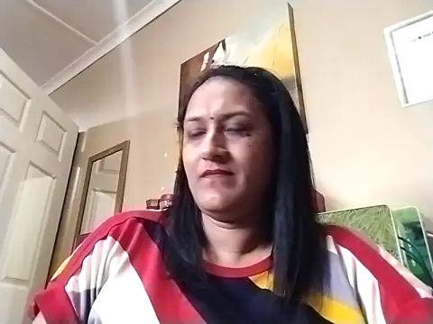 Indiansexyboobs18 online show from June 17, 2:07 pm