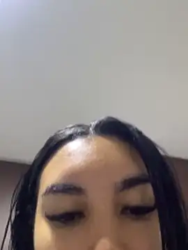 karolaalcendra online show from December 2, 12:01 am