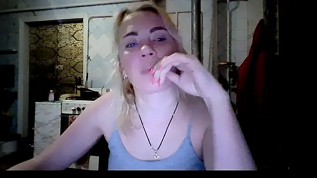 EmmaCat  online show from February 1, 7:12 pm