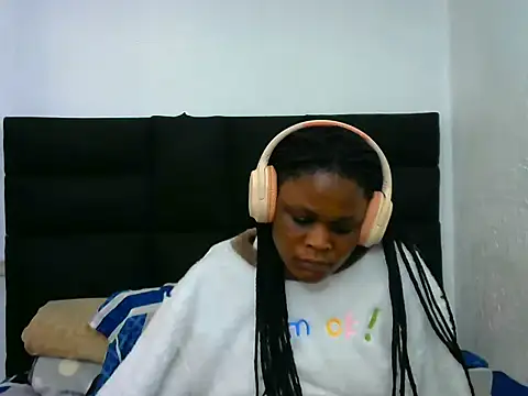 BlondieBitch online show from July 5, 4:40 am